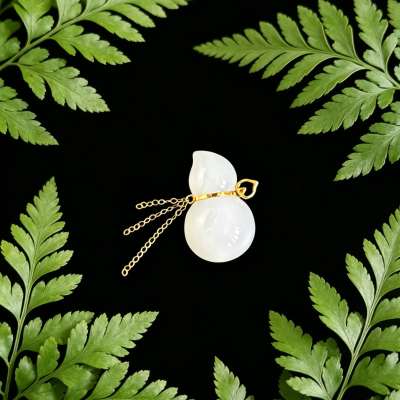 Hetian white jade pendant