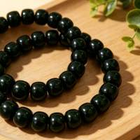 Hetian jade dark green bead bracelet, fine and even texture, uniform color.